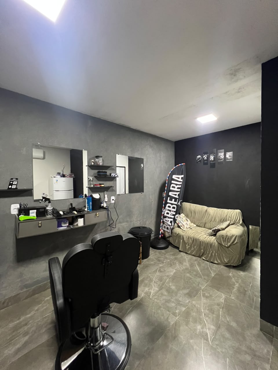 Interior da Barbearia do Bob
